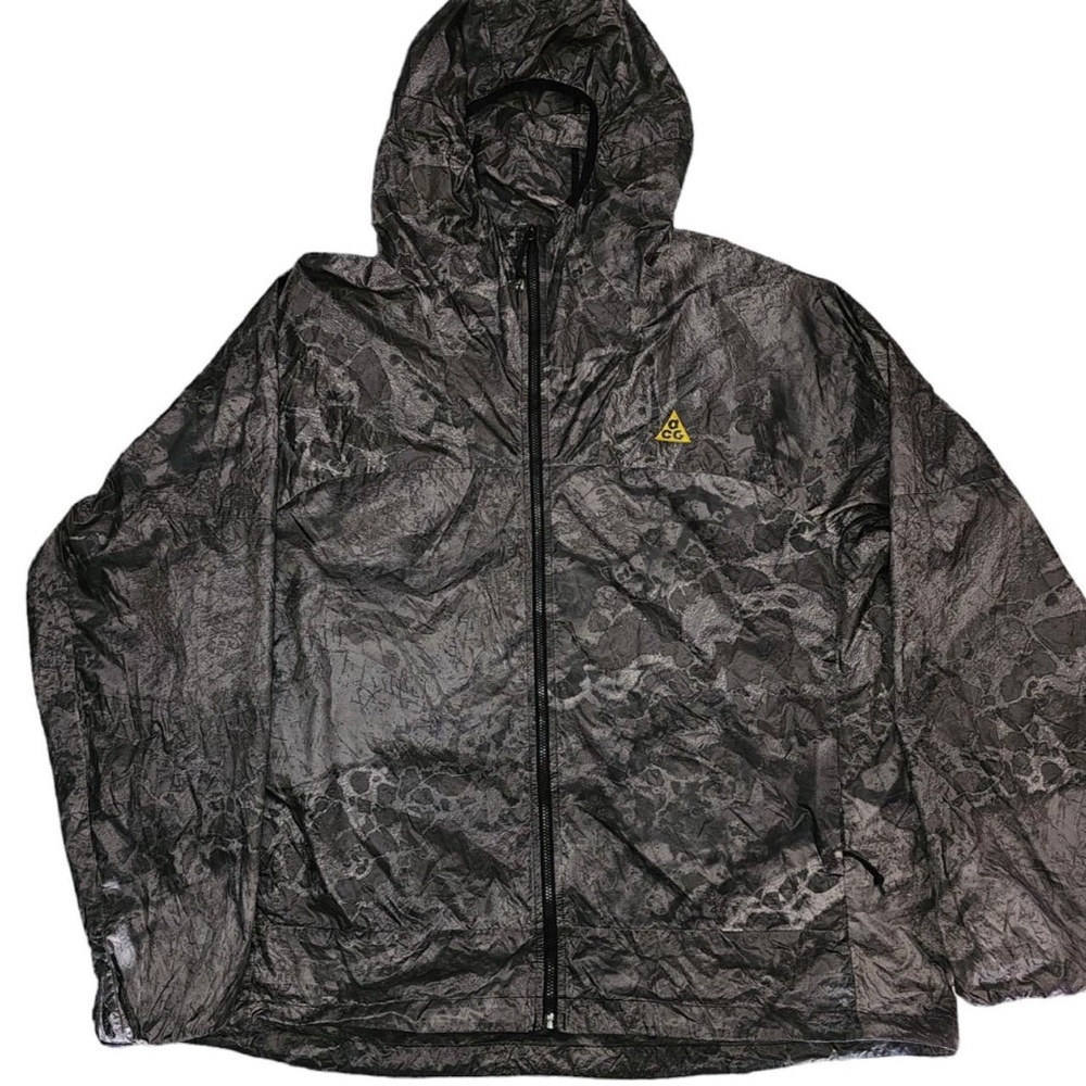 Men’s Medium Nike ACG Realtree Camo Cindercone Windbreaker Jacket